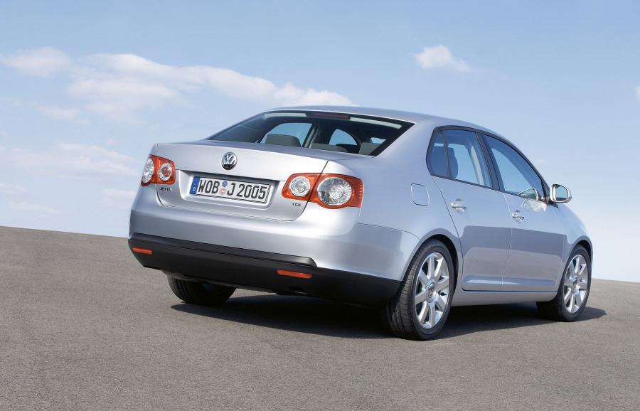  Volkswagen Jetta 2005 года  (фото 5 из 131)